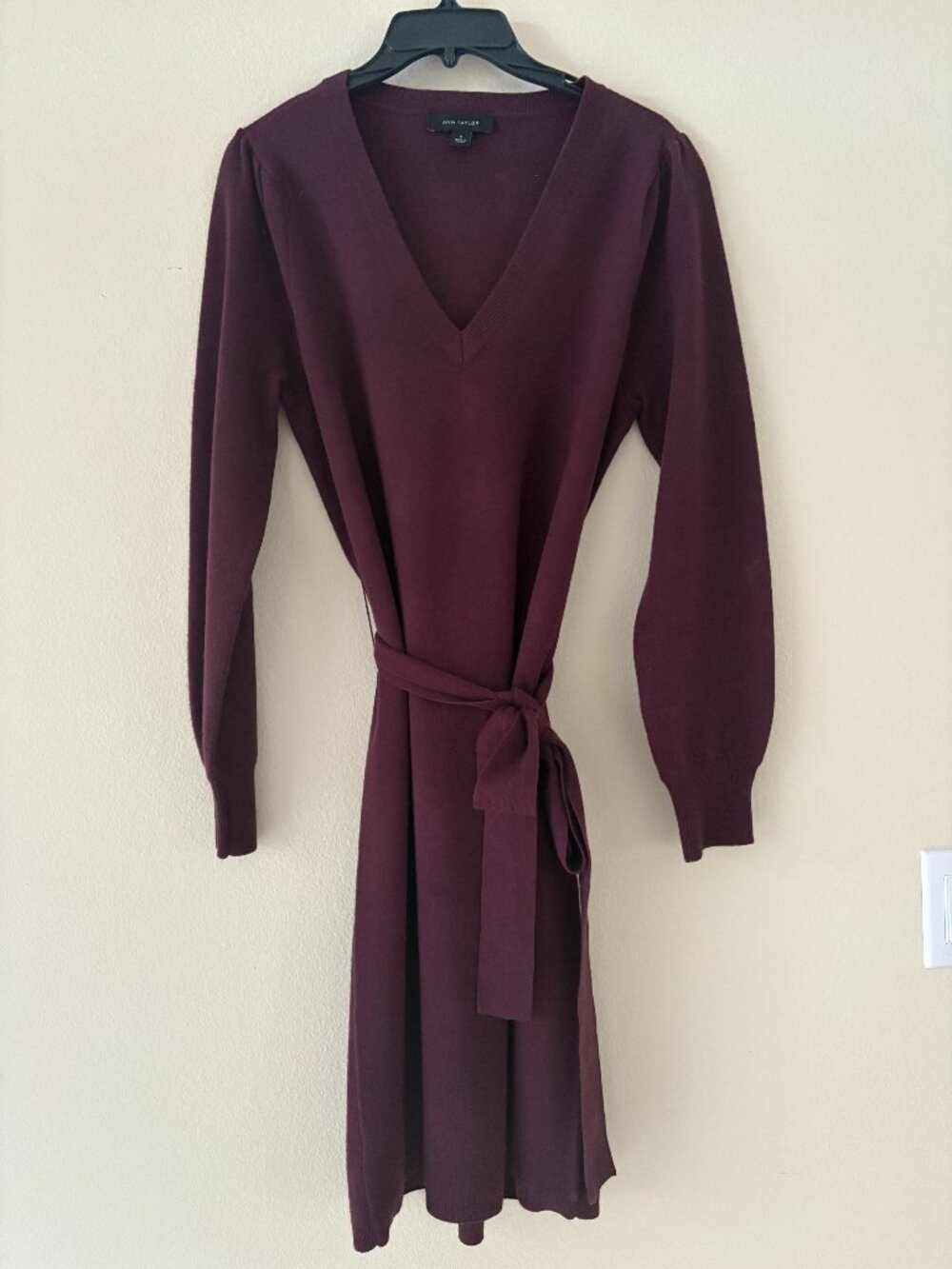 Ann Taylor Burgundy Plum V-Neck Tie Waist Sweater Dress Size M